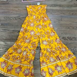 Jumpsuit with pockets.